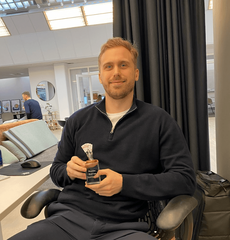 An image of a beautiful person 13